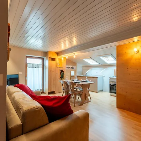 Super Attico Con Wi-fi & Parcheggio In Giardino Apartment Asiago
